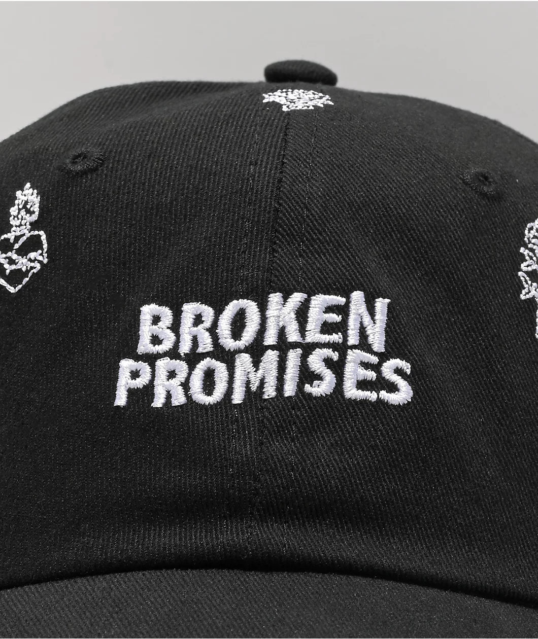 Gorra Strapback Negra Fortune de Broken Promises