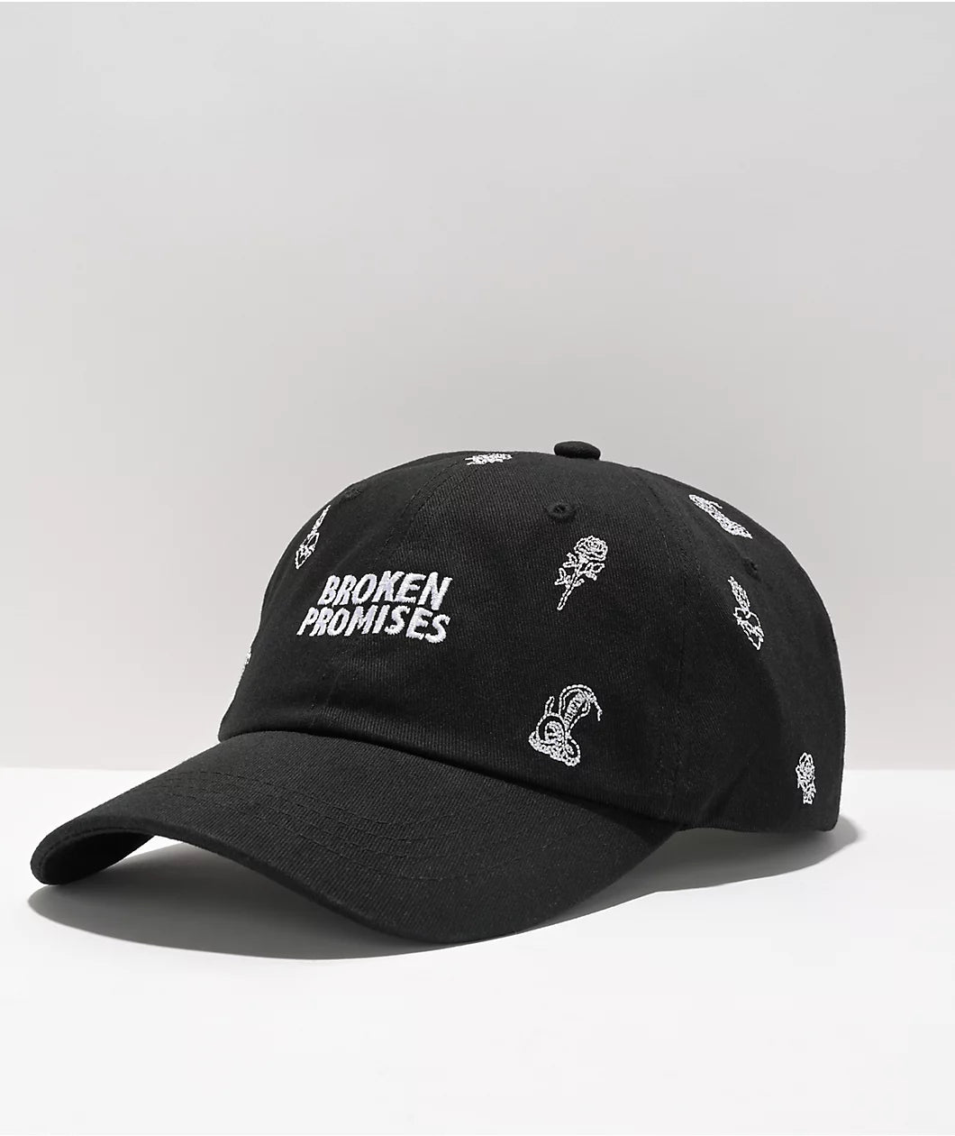 Gorra Strapback Negra Fortune de Broken Promises